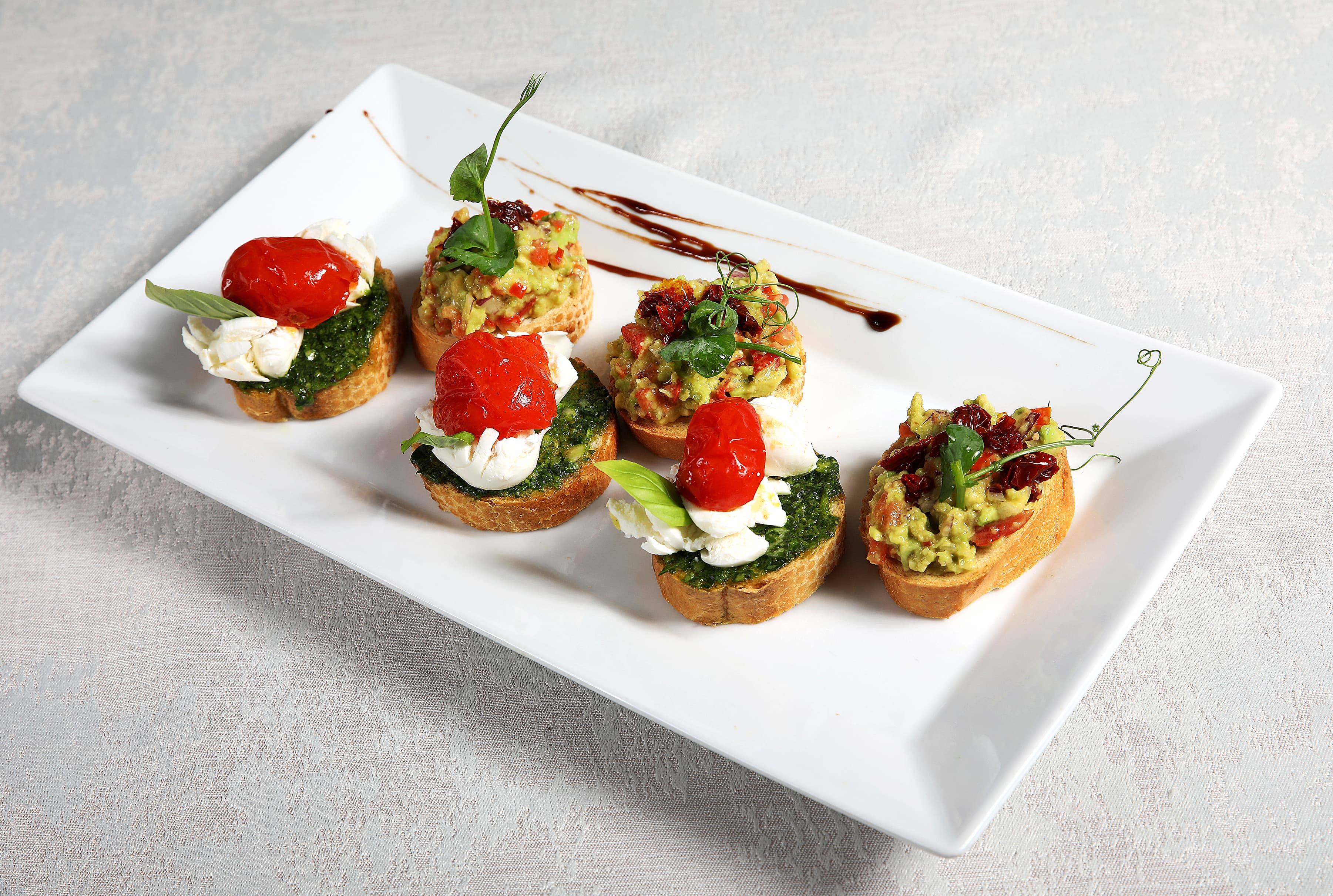 Брускети асорті