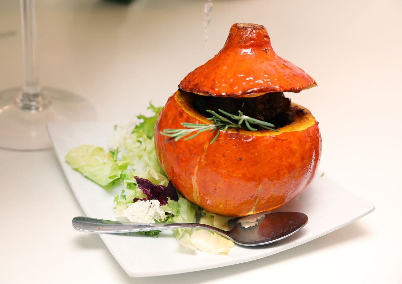 Реберця запечені в гарбузі