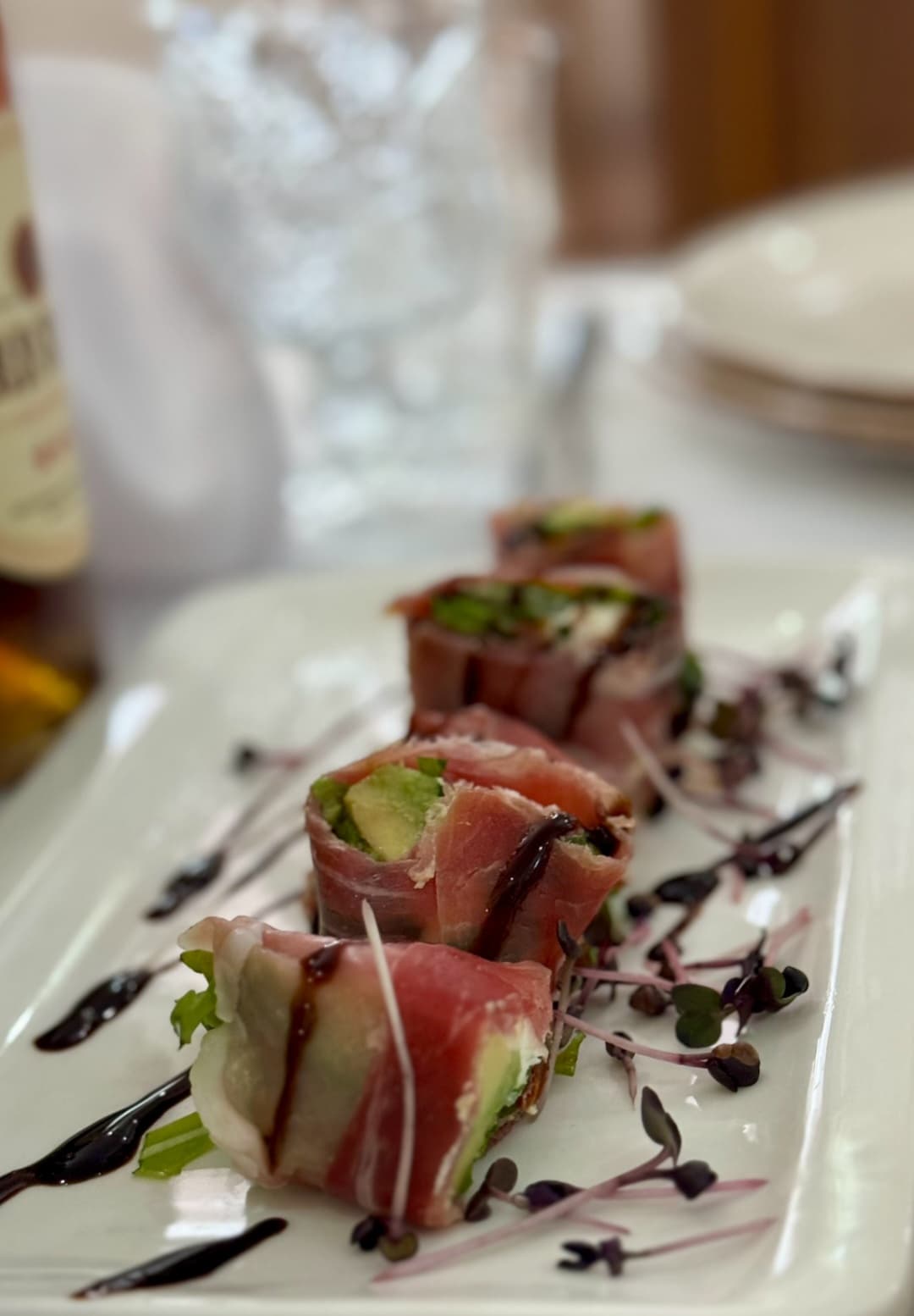 Рулетики з хамону